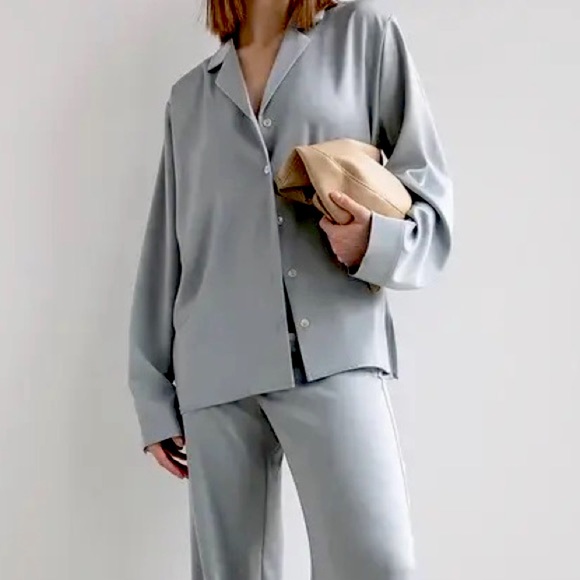 NWT Oak + Fort Satiny Button-Up in Light Blue - Picture 2 of 6